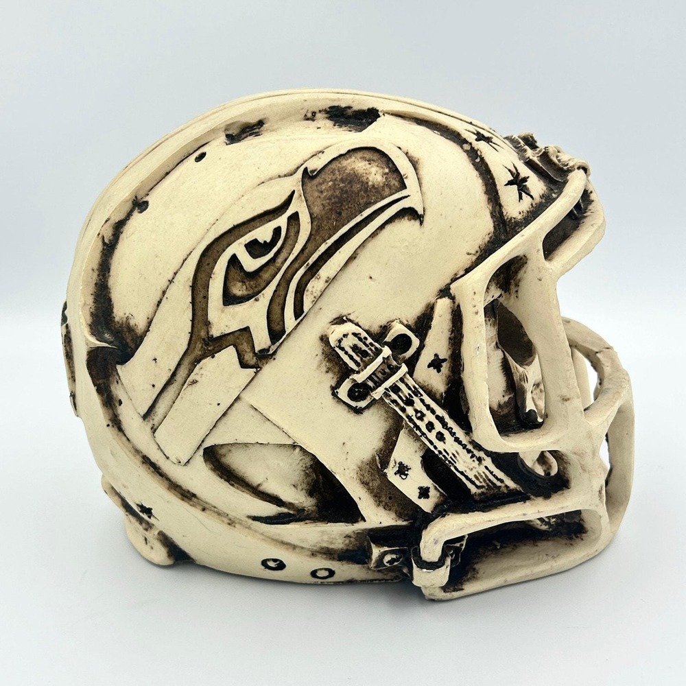 Seattle Seahawks NFL Football Skull Helmet Sculpt Fan Cave‎ Decor Gift Resin 6"